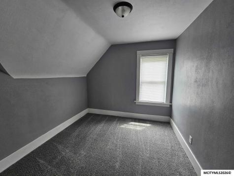 215 S Louisiana Mason City IA 50401