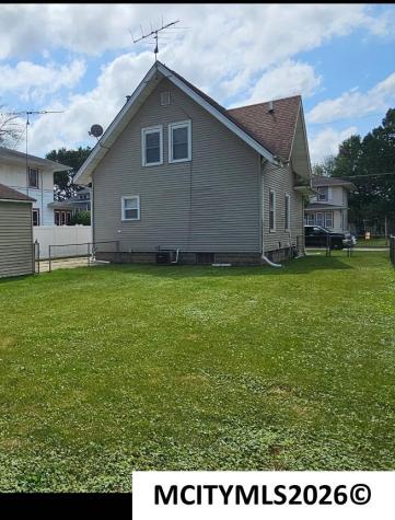 215 S Louisiana Mason City IA 50401