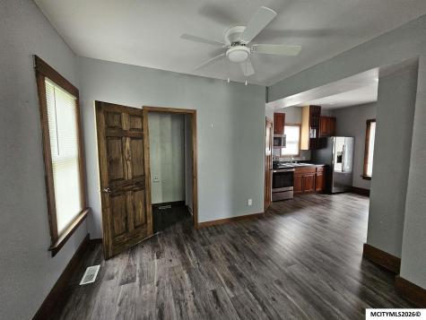 215 S Louisiana Mason City IA 50401