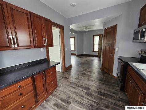 215 S Louisiana Mason City IA 50401