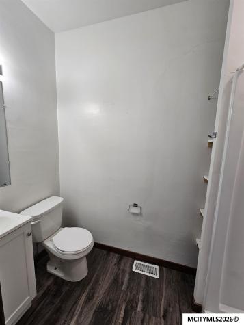 215 S Louisiana Mason City IA 50401