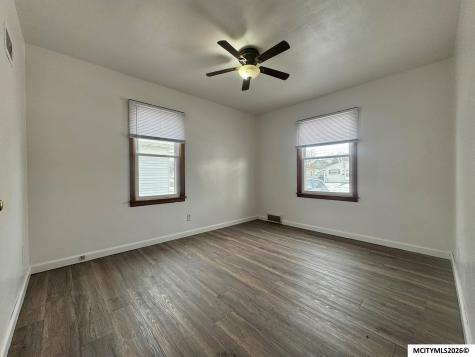 26 20th SE Mason City IA 50401