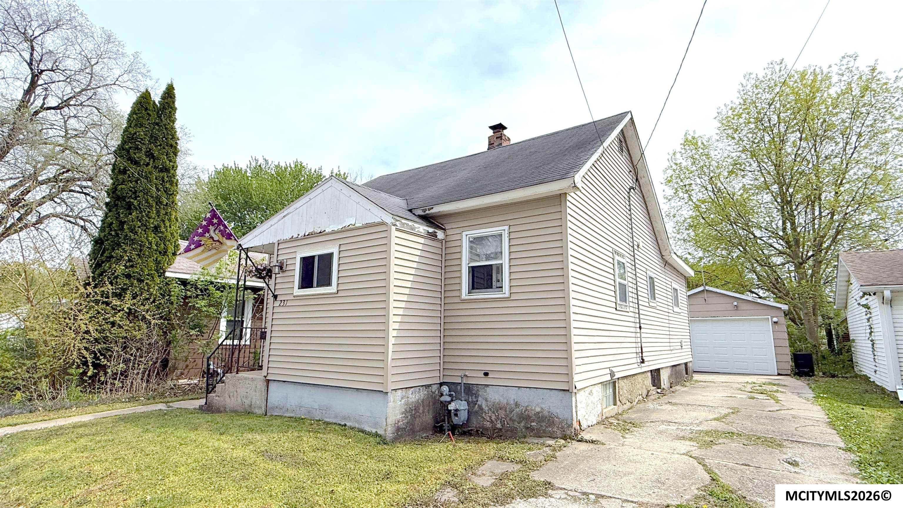 231 25th SW Mason City IA 50401