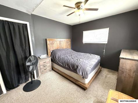 231 25th SW Mason City IA 50401