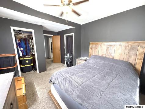 231 25th SW Mason City IA 50401