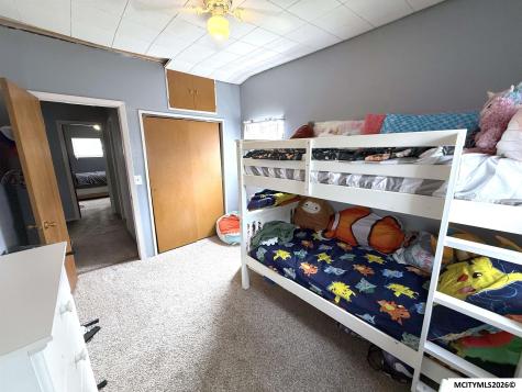 231 25th SW Mason City IA 50401