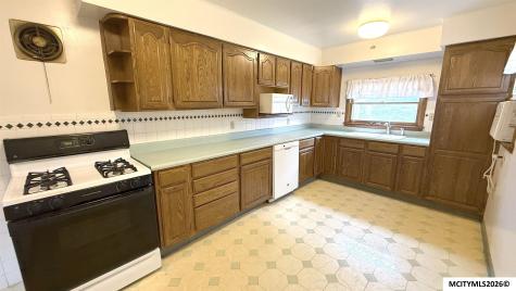906 N 13th Street Clear Lake IA 50428