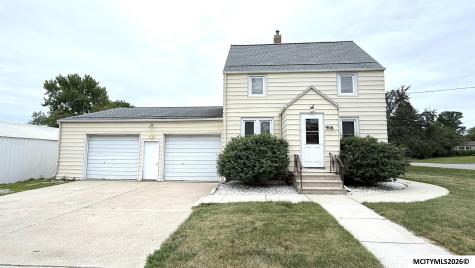 906 N 13th Street Clear Lake IA 50428