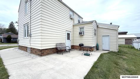 906 N 13th Street Clear Lake IA 50428