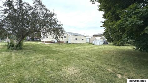 906 N 13th Street Clear Lake IA 50428