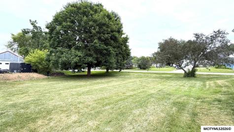 906 N 13th Street Clear Lake IA 50428