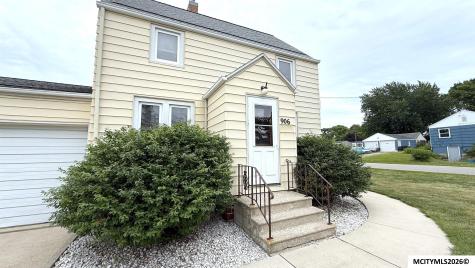 906 N 13th Street Clear Lake IA 50428