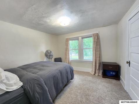 1113 S Washington Mason City IA 50401
