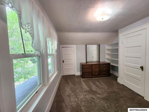 1113 S Washington Mason City IA 50401