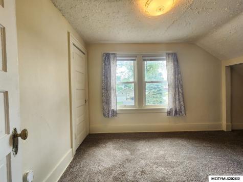 1113 S Washington Mason City IA 50401