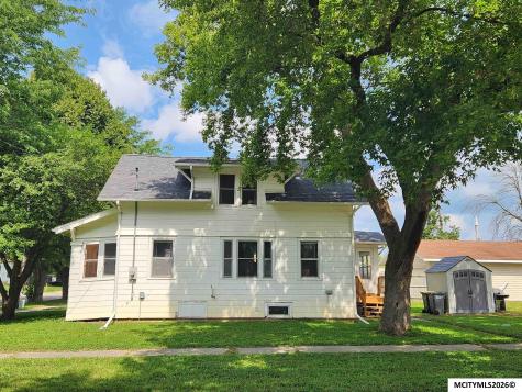 1113 S Washington Mason City IA 50401