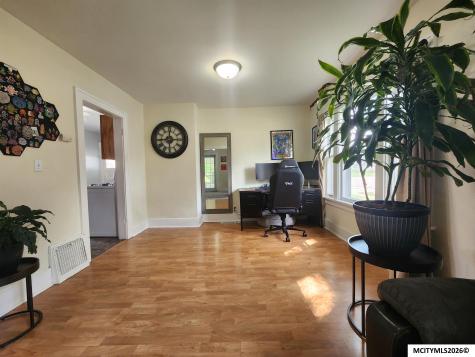1113 S Washington Mason City IA 50401