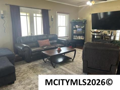 502 2nd Avenue NE Clarion IA 50525