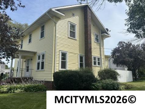 502 2nd Avenue NE Clarion IA 50525