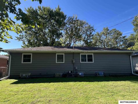 1708 Cerro Gordo Way Mason City IA 50401