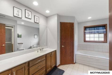 1530 S Kentucky Mason City IA 50401