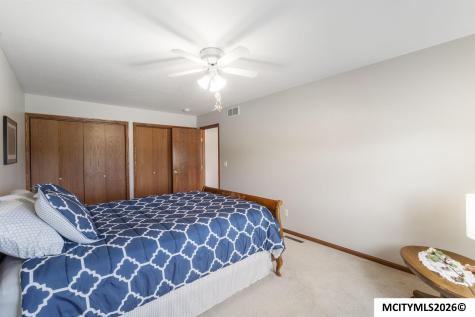 1530 S Kentucky Mason City IA 50401