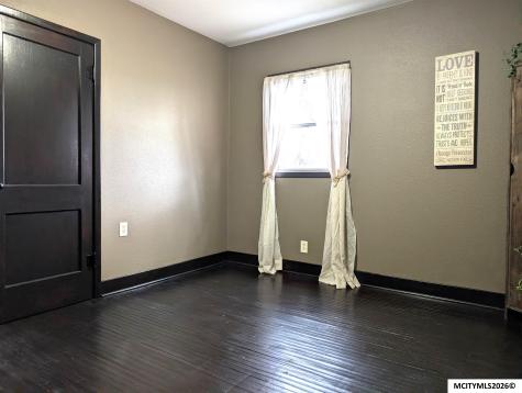 1219 12th NW Mason City IA 50401