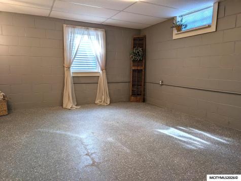 1219 12th NW Mason City IA 50401