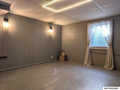 1219 12th NW Mason City IA 50401