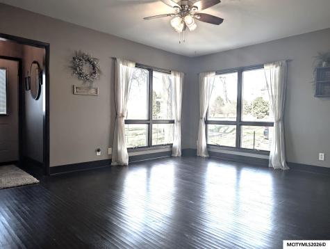 1219 12th NW Mason City IA 50401