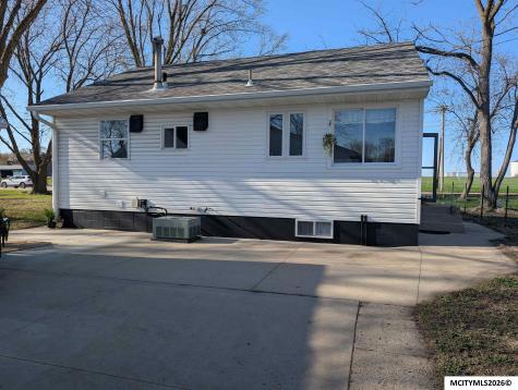 1219 12th NW Mason City IA 50401