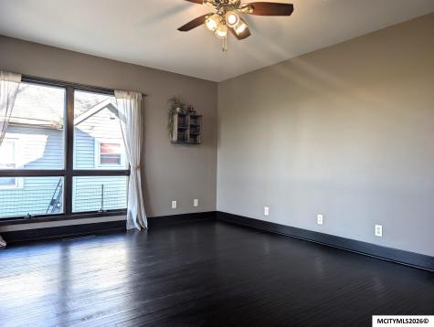 1219 12th NW Mason City IA 50401