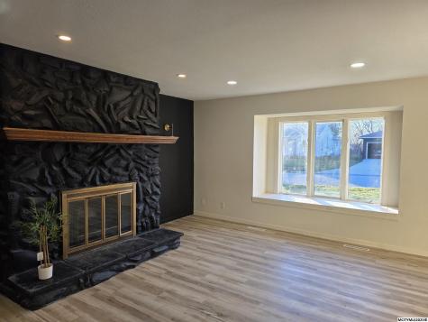 3 3rd Street Ventura IA 50428