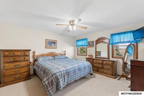 20 Charlestown Square Mason City IA 50401