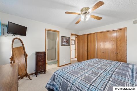 20 Charlestown Square Mason City IA 50401