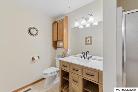 20 Charlestown Square Mason City IA 50401