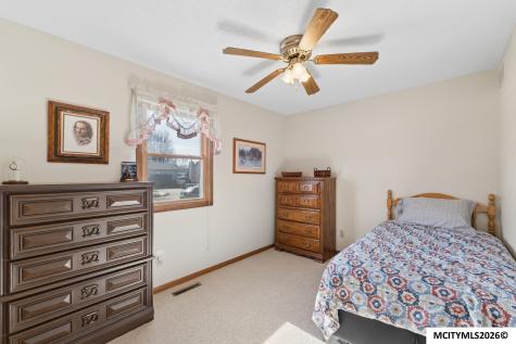 20 Charlestown Square Mason City IA 50401