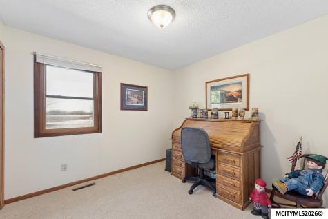 20 Charlestown Square Mason City IA 50401