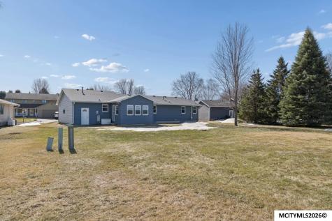 20 Charlestown Square Mason City IA 50401