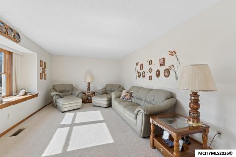 20 Charlestown Square Mason City IA 50401