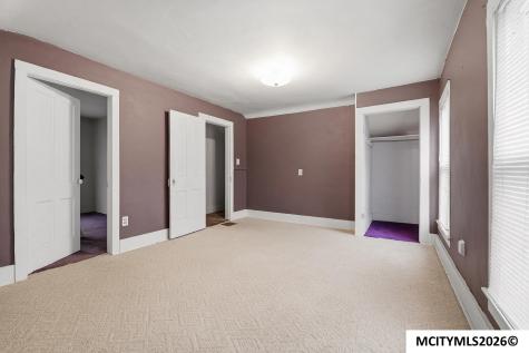 1224 N Madison Avenue Mason City IA 50401