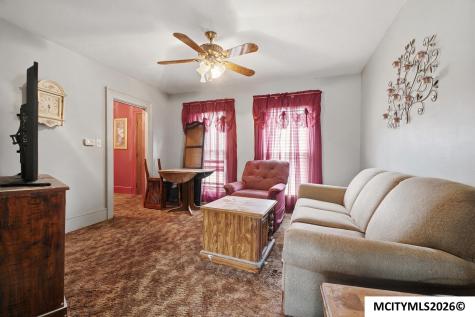 1224 N Madison Avenue Mason City IA 50401
