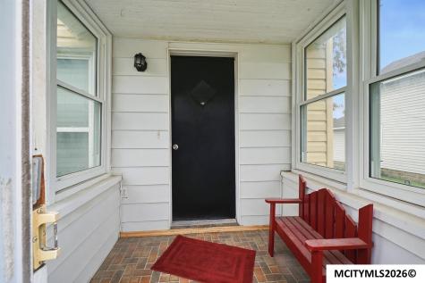 1224 N Madison Avenue Mason City IA 50401
