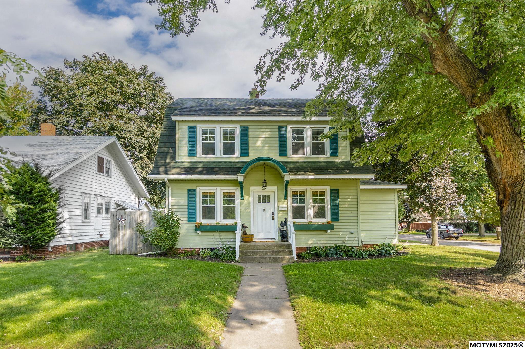 29 S Vermont Mason City IA 50401