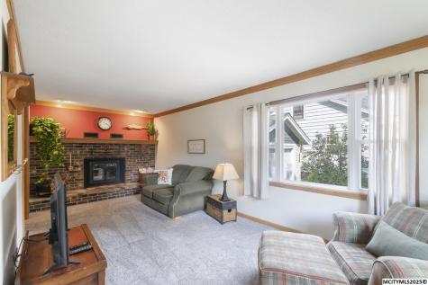 29 S Vermont Mason City IA 50401