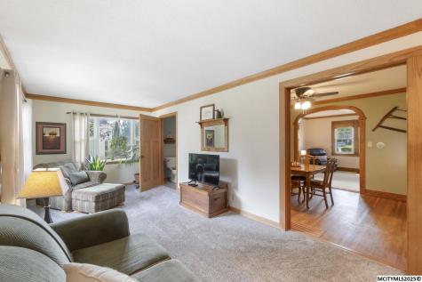 29 S Vermont Mason City IA 50401