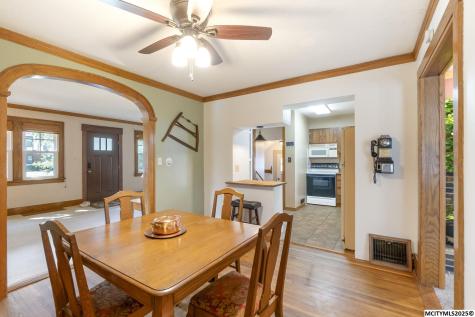 29 S Vermont Mason City IA 50401