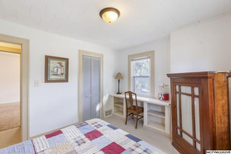 29 S Vermont Mason City IA 50401