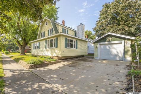 29 S Vermont Mason City IA 50401