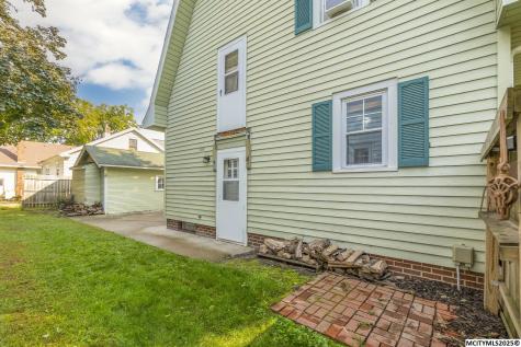 29 S Vermont Mason City IA 50401